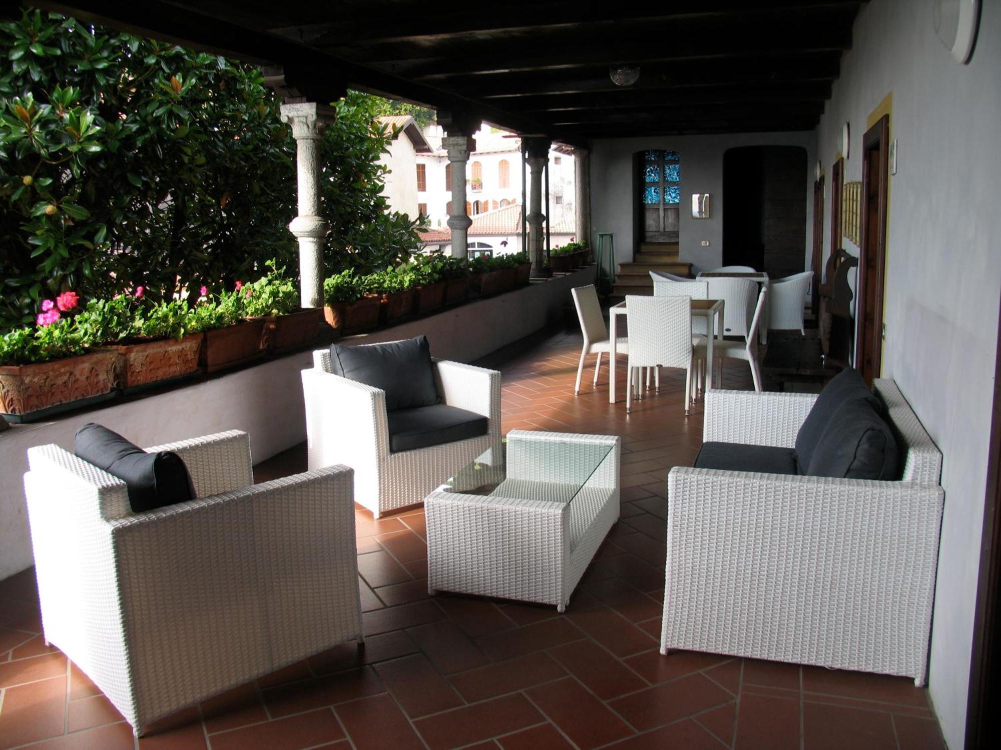 Casamariuccia Guest House Massino Visconti Екстериор снимка